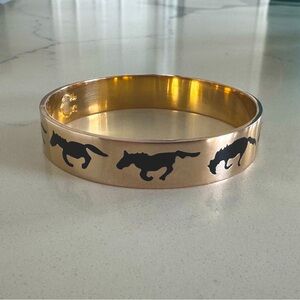 C. Wonder Galloping Horses Bangle